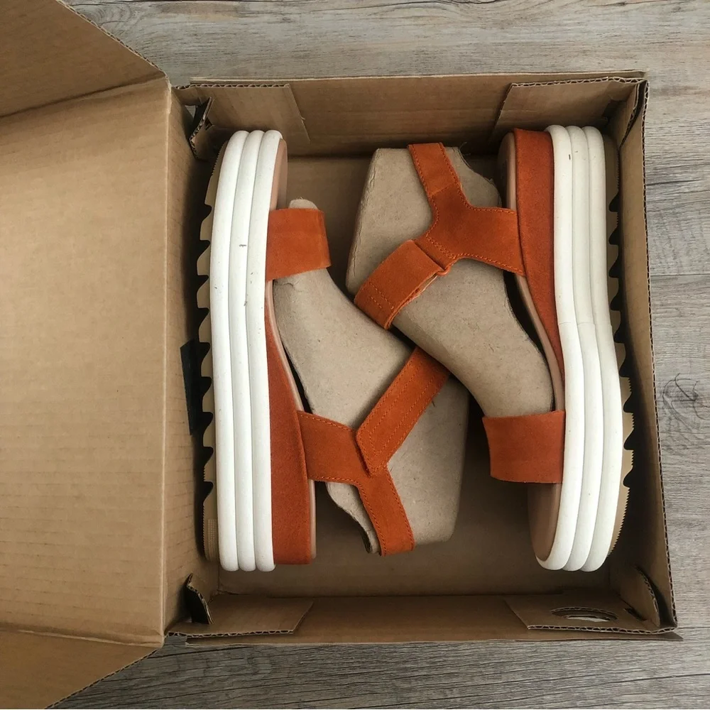 SOREL Cameron Flatform Sandal- 8.5 - Picture 2 of 14